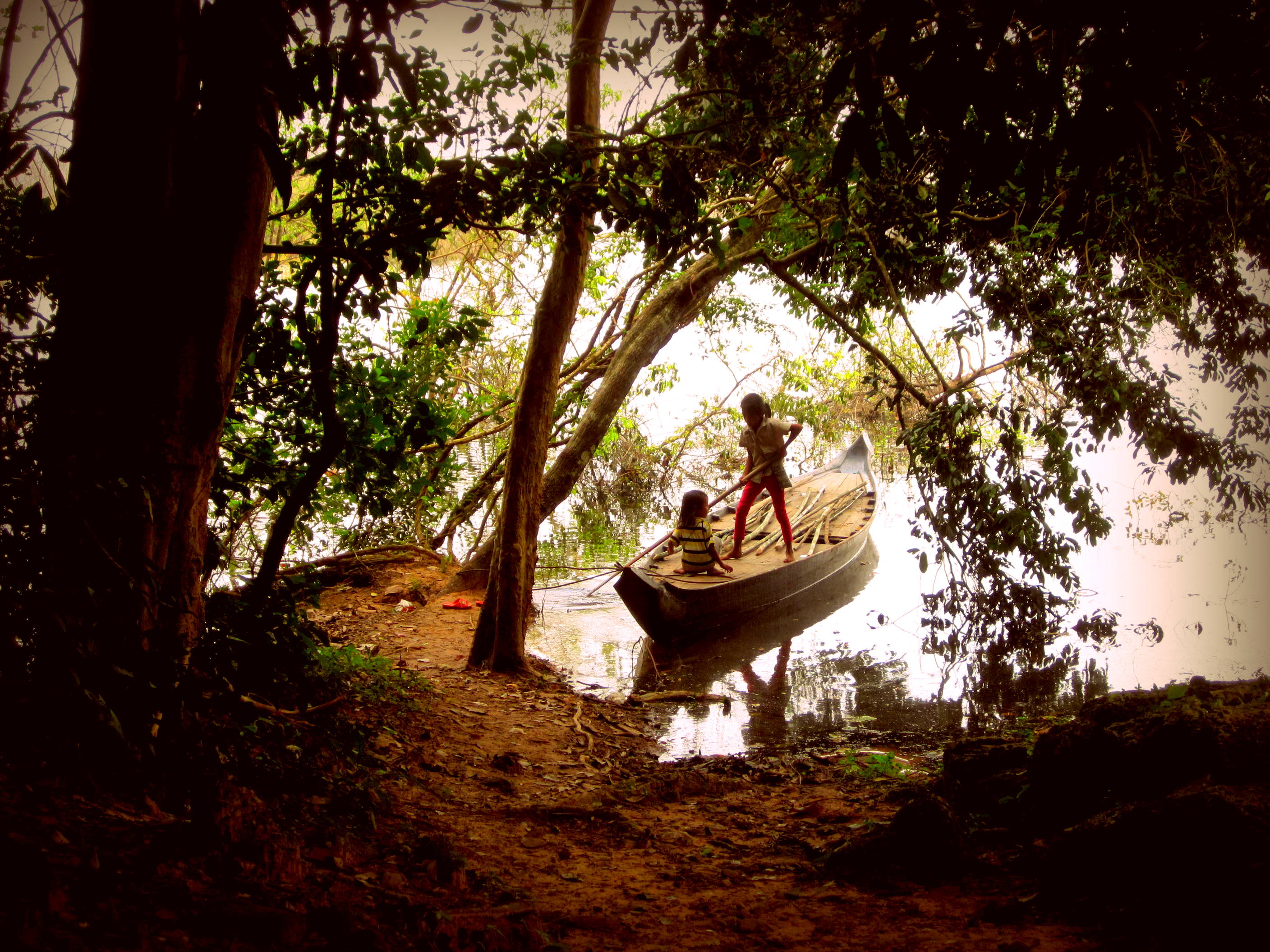 Cambodian girls in their boat